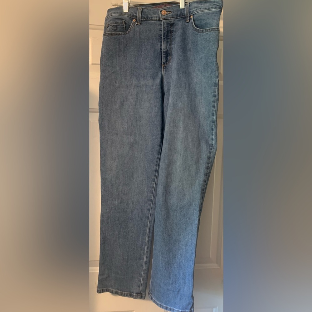 Gloria Vanderbilt “Amanda” style women’s jeans size 12